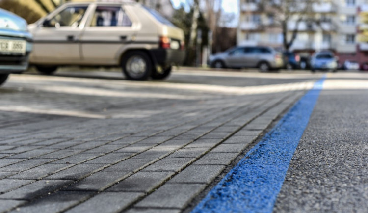 Brno pomaluje další část města modrými čarami. Rezidentní parkování rozšíří k Jugoslávské ulici