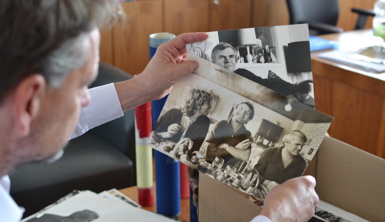 Tomáš Kubíček rozbaluje archiv Milana Kundery