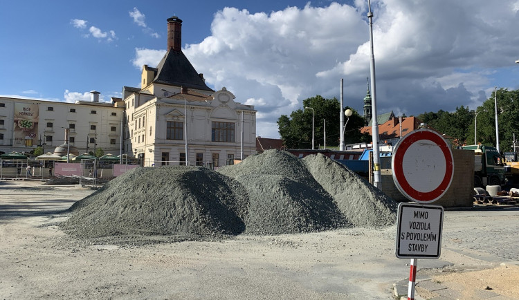 Brno oslaví narozeniny Mendela na rozkopaném náměstí