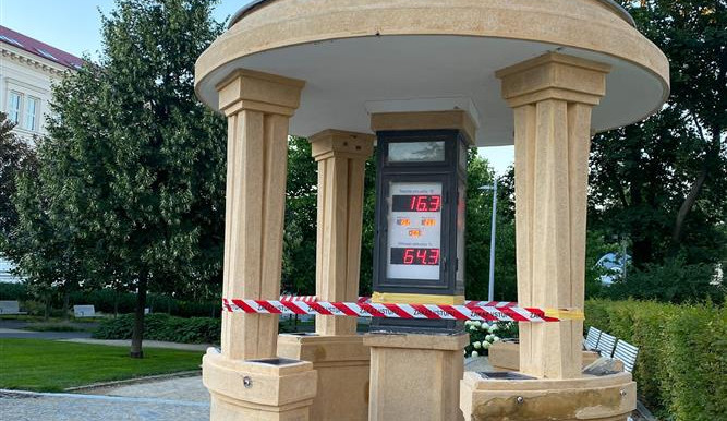 Ve Znojmě se těší na opravený meteorologický altánek. Znovu se rozehraje barvami