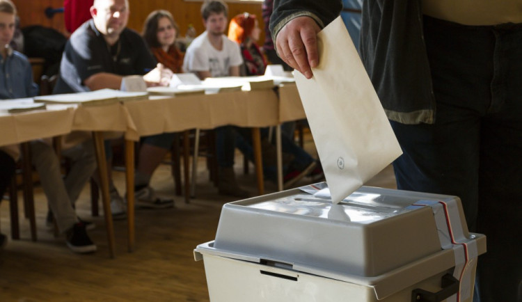 Volby v Brně ovládne ODS, věští průzkum. Posiluje také ANO