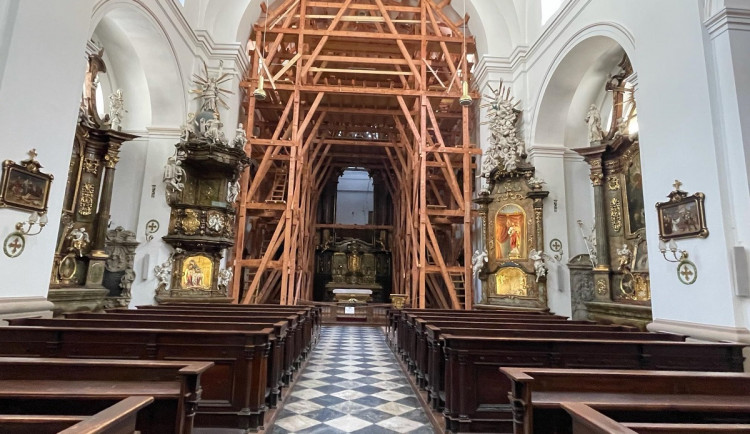 Interiér kostela svaté Maří Magdalény