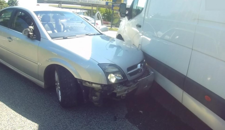 Brno přihlíželo zběsilé jízdě zfetovaného muže, který nezvládl řízení v protisměru