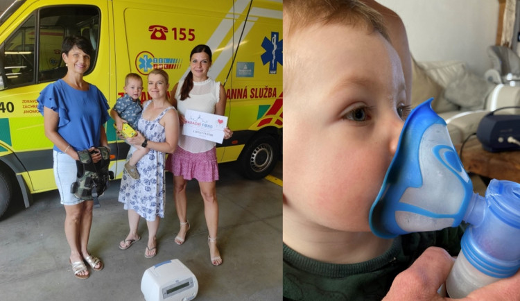 Předání vesty Kubíkovi a jeho mamince