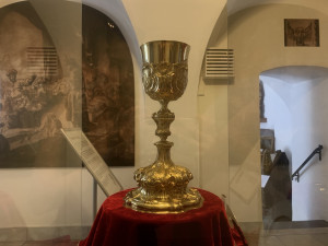 Brněnští kapucíni uviděli v televizi kalicha barona Trencka. Nyní ho vystavují