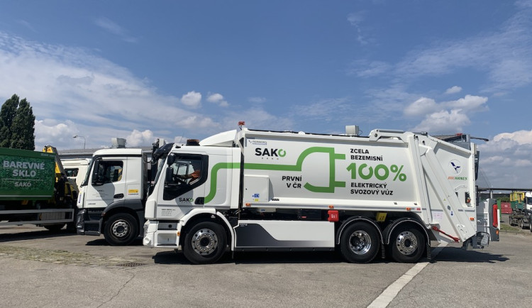 Brněnští popeláři vyjedou do ulic v novém vozidle. Kukačka plně na elektrický pohon je první v Česku