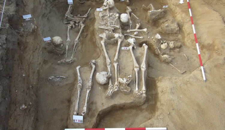 Vědci z Brna zkoumají pohřebiště habánů. Z koster zjistí, co jedli