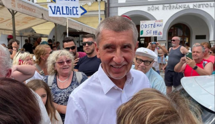 Vzdá se Andrej Babiš prezidentské kandidatury ve prospěch Aleny Schillerové nebo Karla Havlíčka?