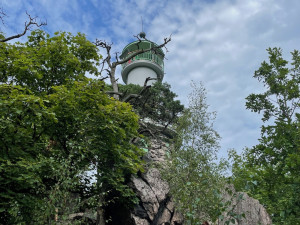 Rozhledna Babí lom je po roce opět otevřená. Očekává nápor turistů