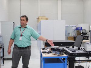 V Brně roste centrum, které samo třídí balíky