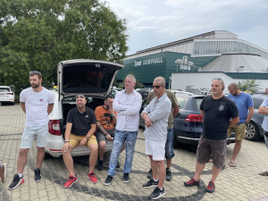 V Brně si dali sraz rozlobení taxikáři. Protestní jízdou upozornili, že jim vadí řidiči Uberu