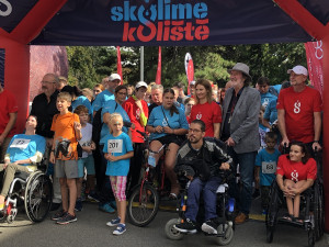 Na startu se sešly celebrity s hendikepovanými