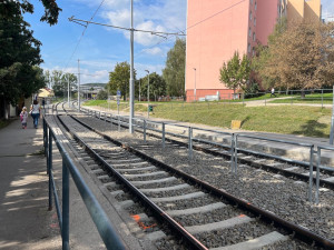 Brněnský šalinář smetl lidi na zastávce. Nebrzdil, připouští dopravce