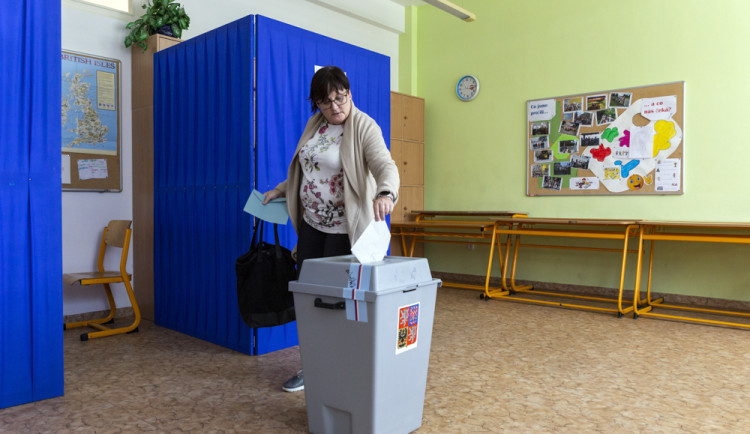 VOLBY 2022: Poslední volební den začíná. Češi rozhodují o složení městských a obecních zastupitelstev