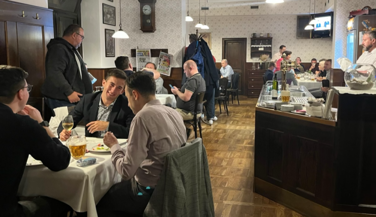 Volební štáb SPOLEČNĚ slaví