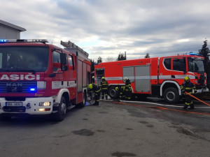 V Brně skončila v plamenech průmyslová hala. Škoda šplhá do milionů korun