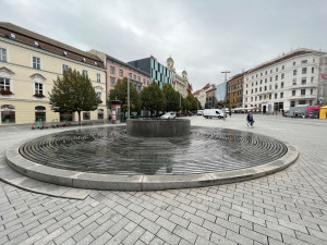 Vypusťte kašny, zahlásili v Brně o měsíc dříve. Na vině jsou drahé energie i počasí