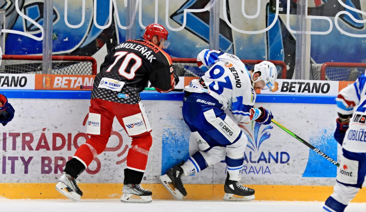Bezchybný výkon Čiliaka a dvě trefy horkého. Kometa si doma poradila s Hradcem