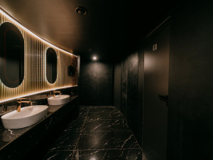 Zažijte horečku páteční noci v samém srdci Brna