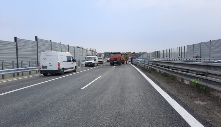 Řidiči od Olomouce dojedou do Brna bez omezení. Dělníci opravili dálnici D46