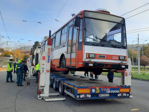 Brno posílá na Ukrajinu třicetileté trolejbusy