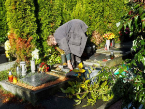 Blíží se památka zesnulých. Policie je připravena na kapsáře i sváteční řidiče v Brně