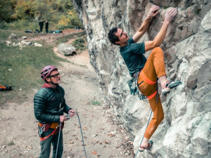 Slavný Nor přijel do Česka. Místo psaní knih zdolával Jo Nesbo skalní vrcholy