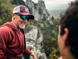 Slavný Nor přijel do Česka. Místo psaní knih zdolával Jo Nesbo skalní vrcholy