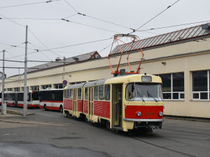 Brňané opravili retro šalinu z Prahy. Bude vozit cestující při mimořádných jízdách