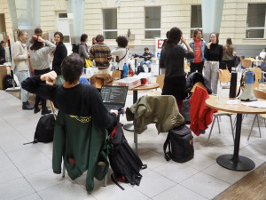 Nejsme aktivisté a v noci nám nebyla zima, chválí si mladí klimatickou stávku v Brně