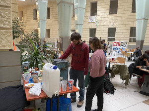 Nejsme aktivisté a v noci nám nebyla zima, chválí si mladí klimatickou stávku v Brně