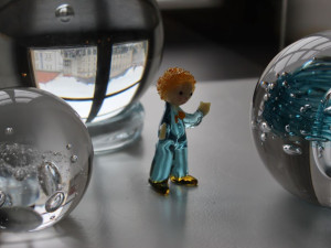 Muzeum v Brně ukazuje skleněného Malého prince i jeho planety