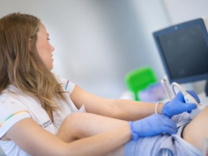 Nástroje jsme si vyráběli sami, říká profesor Trávník, který byl u narození prvního miminka ze zkumavky ve střední a východní Evropě