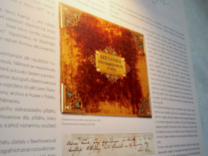 Brno se loučí s Beethovenem. Moravské zemské muzeum na pět dní vystavuje skladatelův rukopis