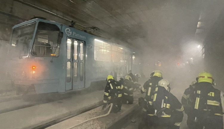 V Brně si poradí, když v nejdelším tramvajovém tunelu začne hořet šalina