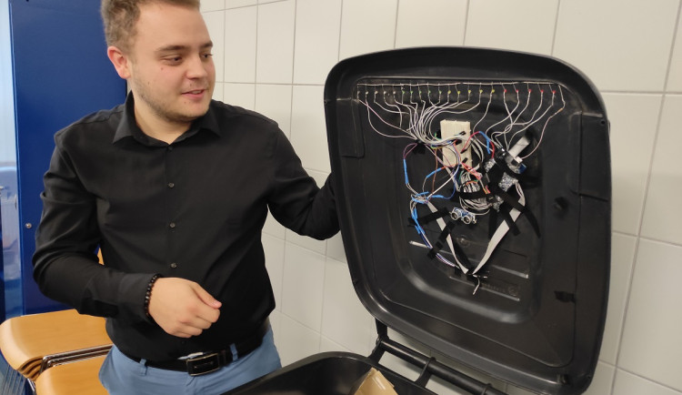 Nová popelnice, kterou vyvíjejí vědci z Brna