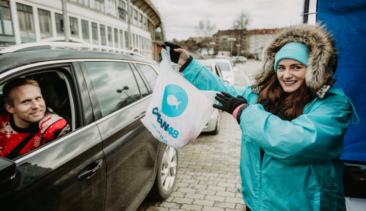 SOUTĚŽ: Vánoční kapr i čerstvý losos přímo do auta. V Brně funguje unikátní služba FishDrive