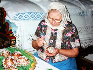 Zemřela známá jihomoravská malérečka Marie Švirgová