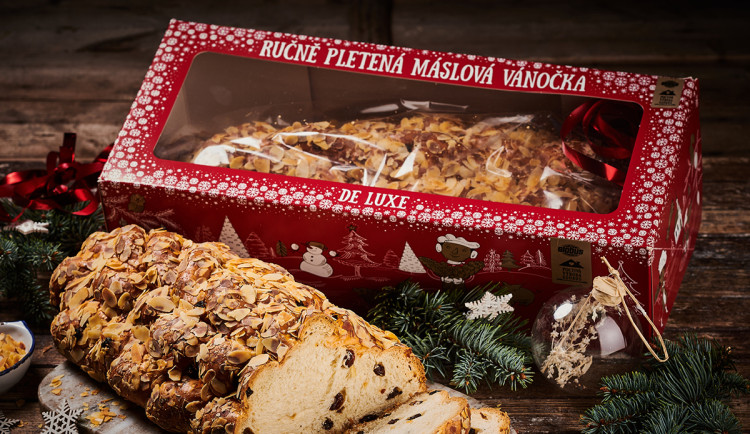 V Globusu Brno probíhá charitativní prodej vánočky