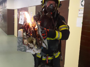 Brněnská základka hořela. Čtyři děti skončily v nemocnici