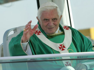 Zemřel papež Benedikt. Byl i v Brně