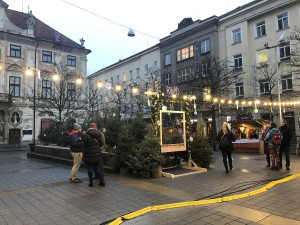 Brno slaví ukrajinské Vánoce. U sochy Jošta voní šašliky i boršč