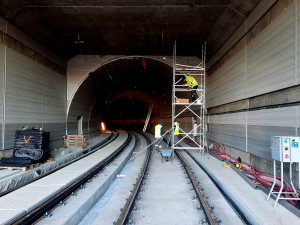 Šaliny se chystají v Brně do nového tunelu. Dopravce vyhlíží testovací režim