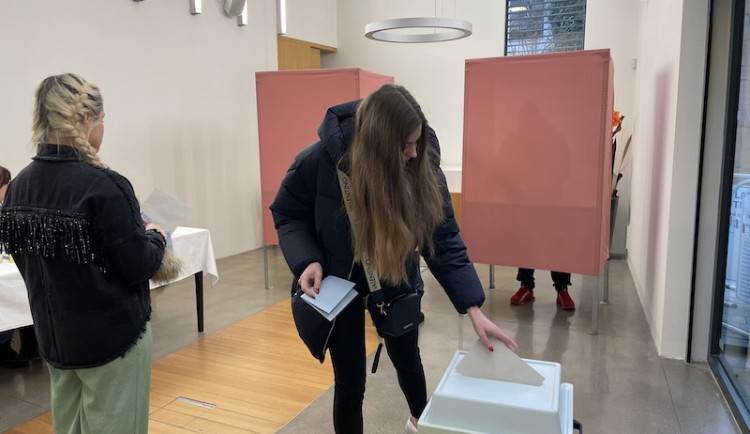 Volební účast v Brně trhala rekordy. K urnám přišlo téměř sedmdesát procent lidí