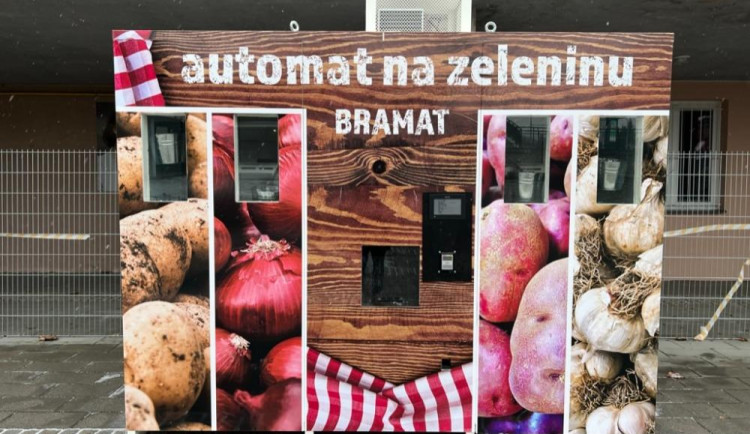 Automat na zeleninu stojí v brněnských Kohoutovicích