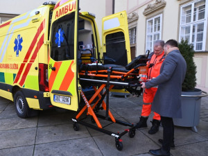 Brněnští záchranáři dostali jednotku intenzivní péče na kolech