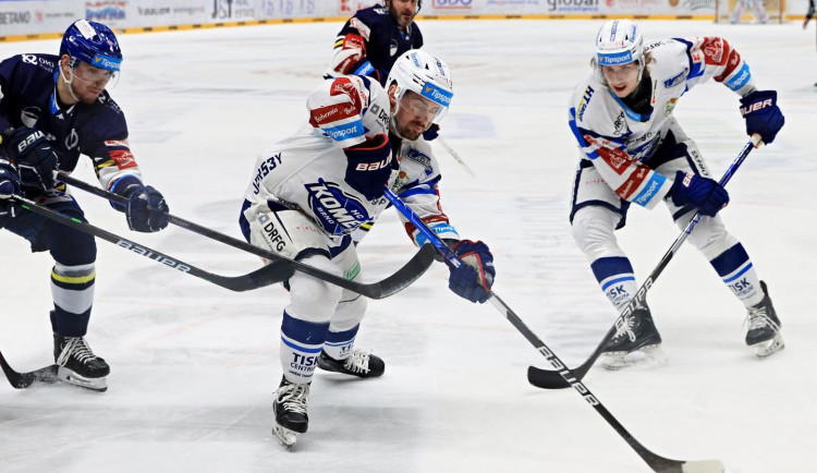 Kometa díky hattricku Fleka zlomila sérii proher. Doma zdolala České Budějovice