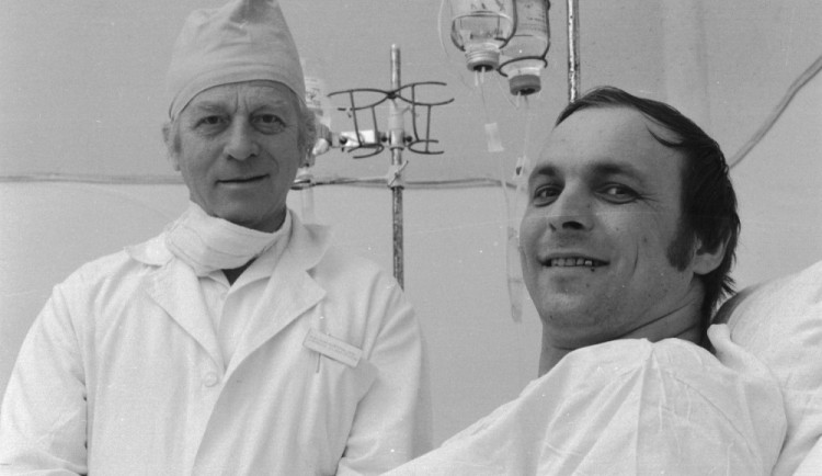 Profesor Kořístek a pacientJosef Mynář