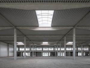 Bývalý areál Zetoru v Brně dále ožívá, nechybí v něm ani multifunkční CTBoxy