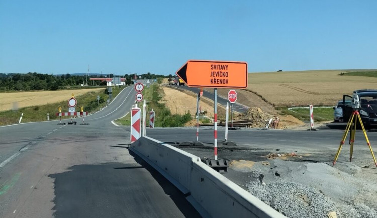 Na silnici z Brna do Svitav postaví silničáři kruháč